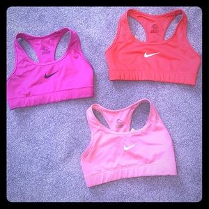 Nike sports bra bundle!